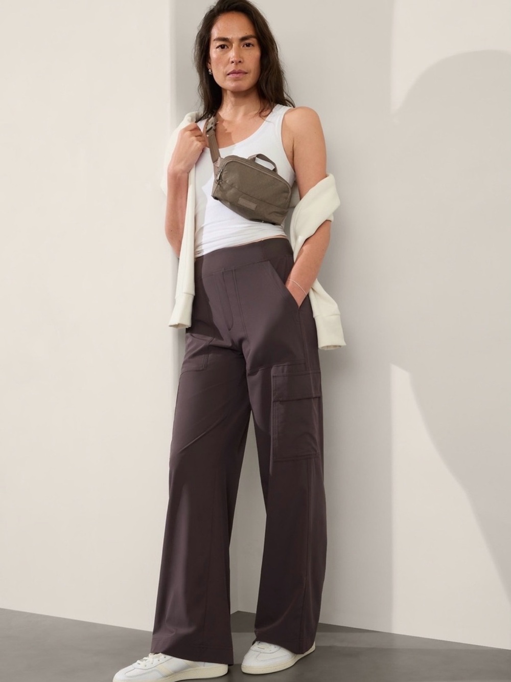 Athleta Brooklyn Wide-Leg Cargo Pants in Shale
